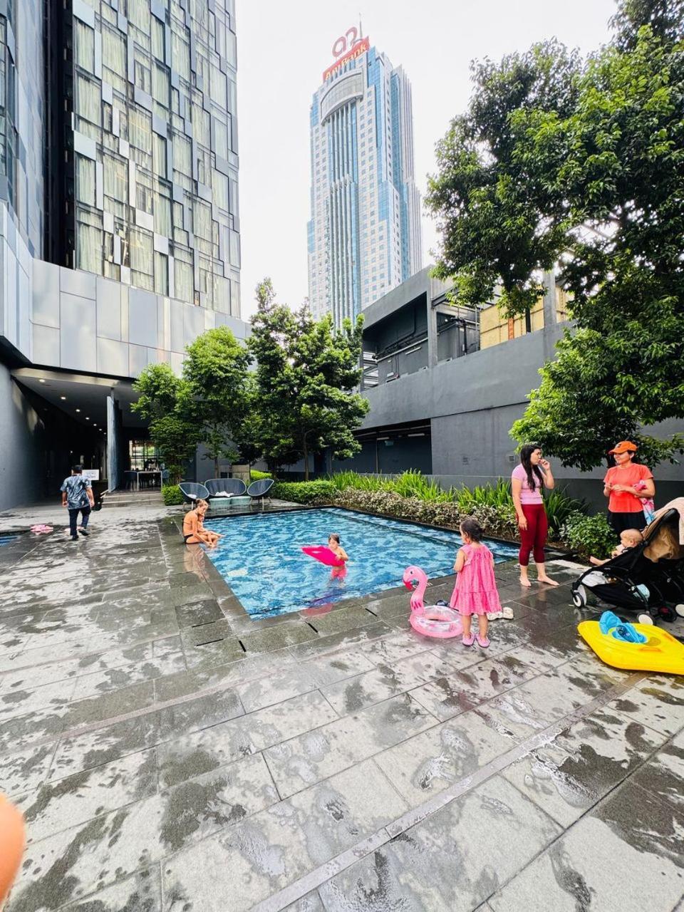 Star Residences Klcc By Collective Haus Kuala Lumpur