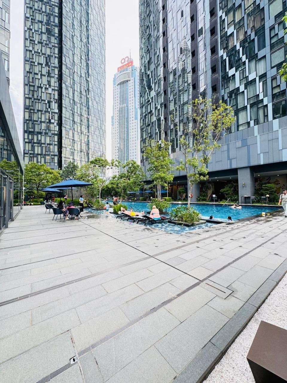 Star Residences Klcc By Collective Haus Pangsapuri