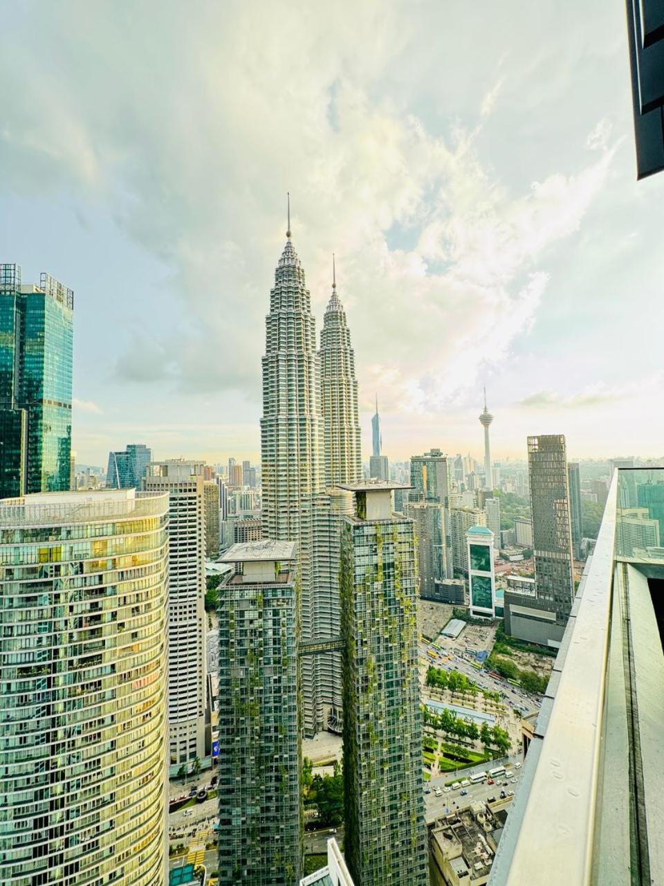 Pangsapuri Star Residences Klcc By Collective Haus