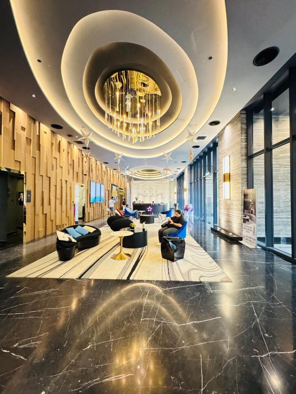 Apartment Star Residences Klcc By Collective Haus